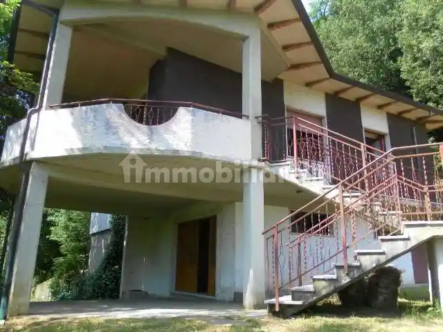 Villa in vendita a Carrara