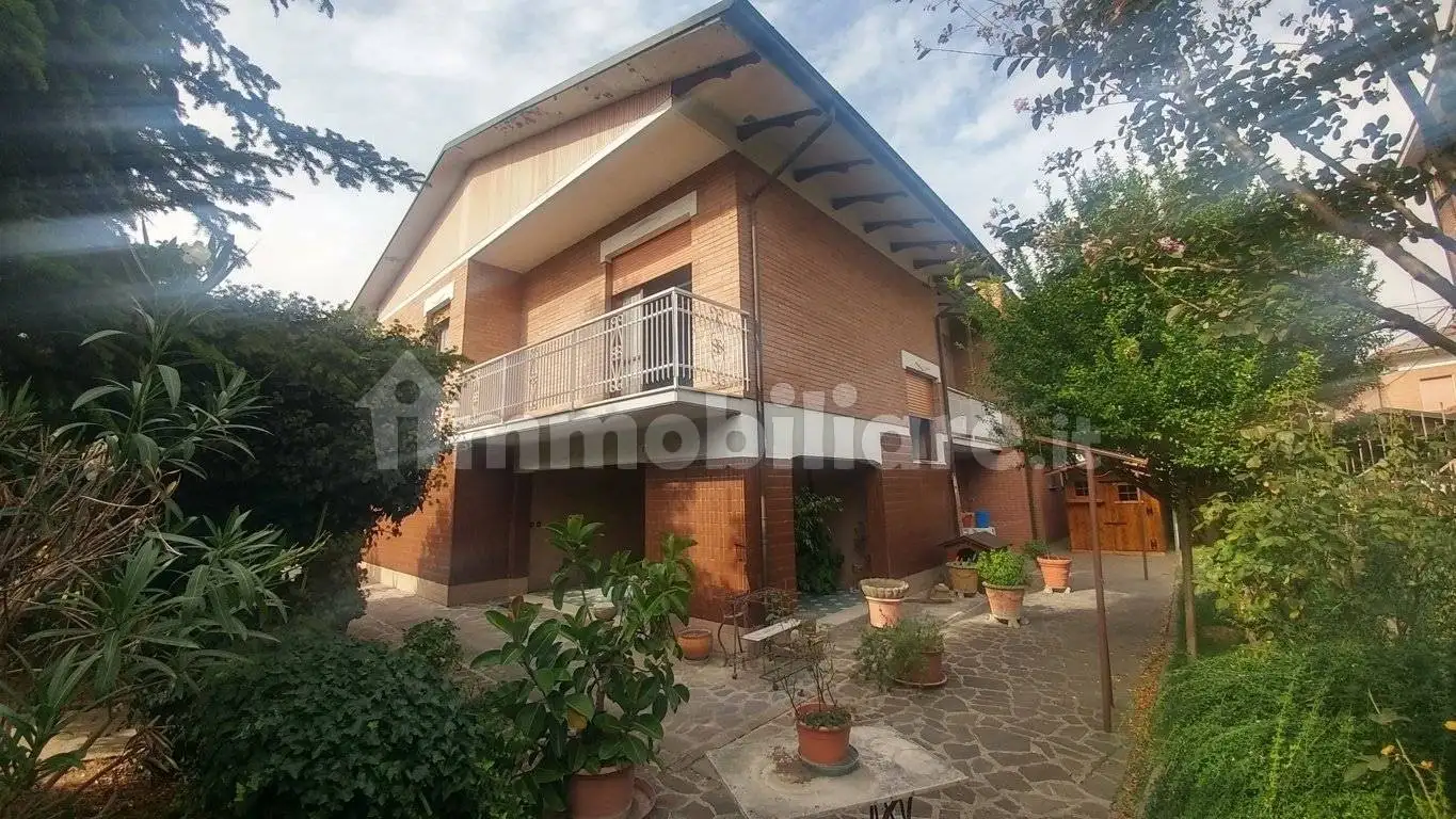 Villetta a schiera in vendita a Modena