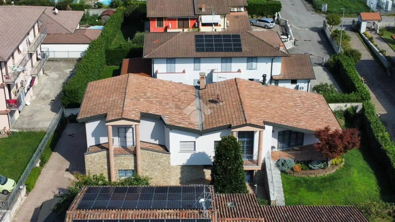 Villa in vendita a Vailate