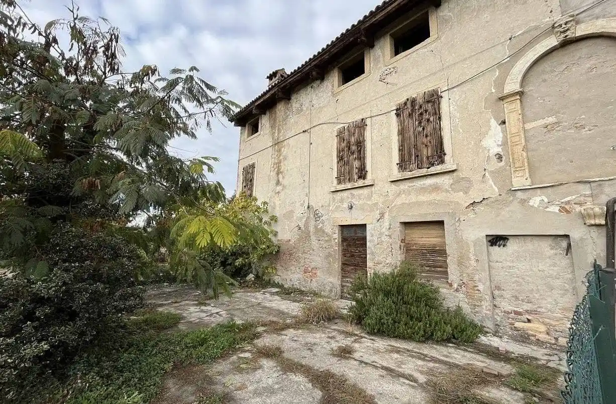 Rustico via Brazze, Castiglione, Verona - foto 2