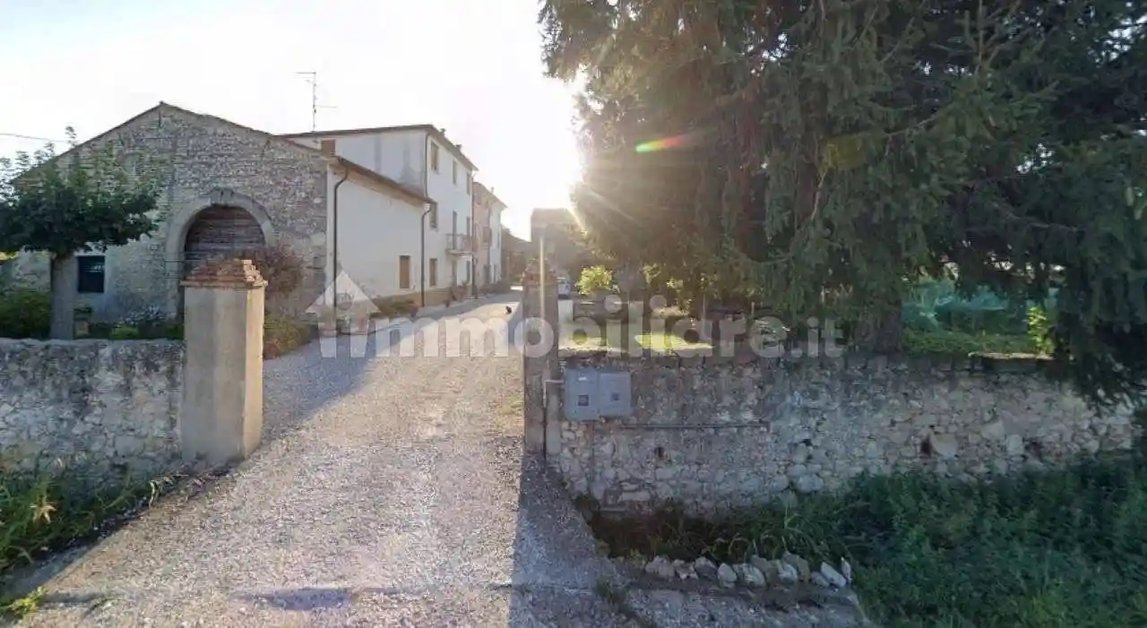Casa indipendente in vendita a Lavagno