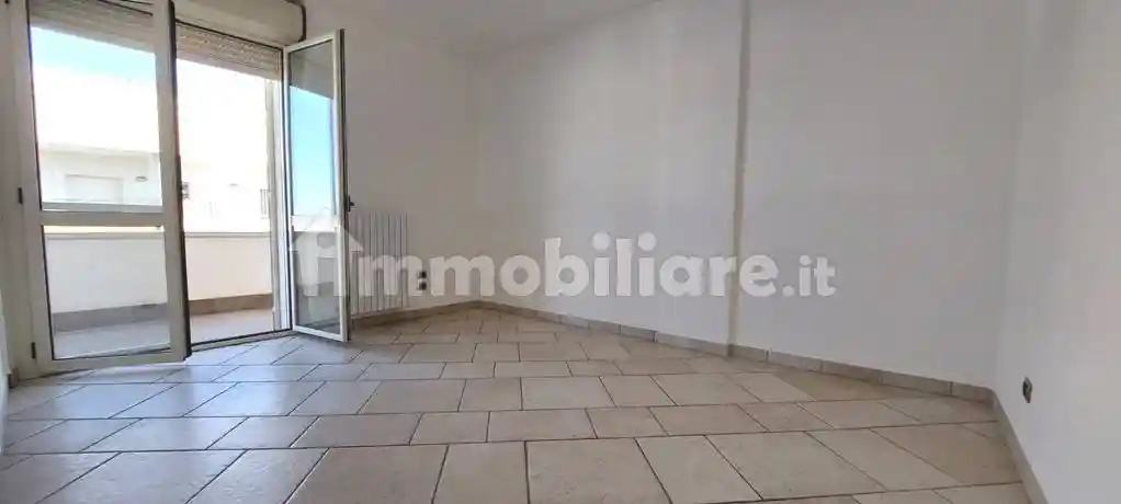 Trilocale via Manfredonia 52, Villaggio Artigiani - Via Manfredonia, Foggia - foto 4