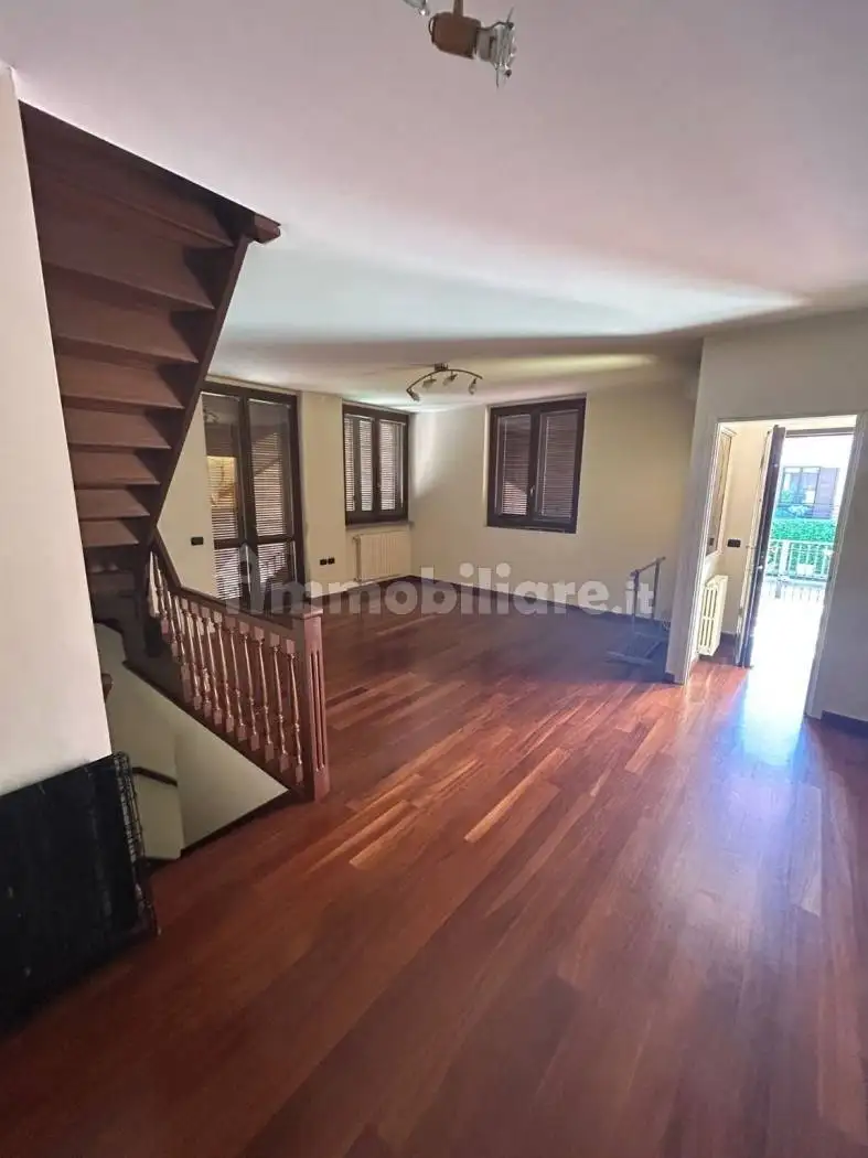 Villa a schiera 5 locali, buono stato, Zona Rurale, Basiglio - foto 4