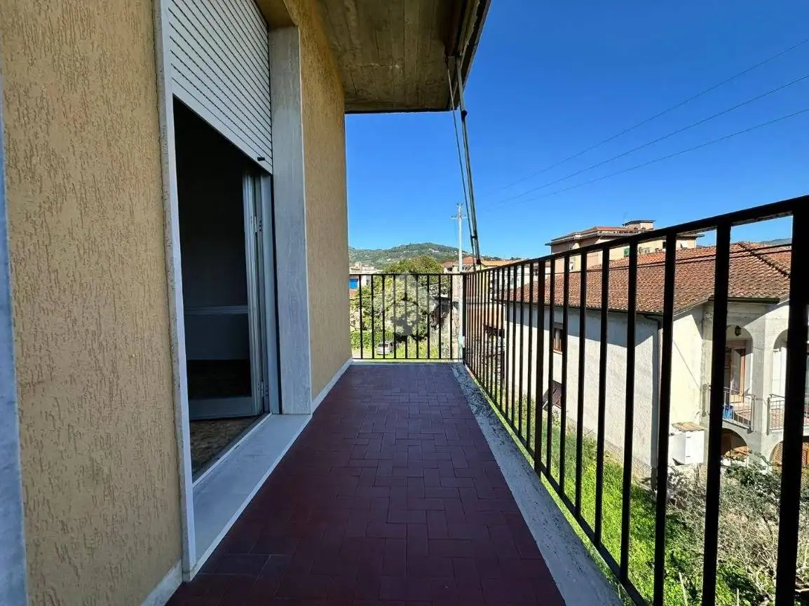 Trilocale via Giuseppe Verdi 5, Ceparana Carpena, Bolano - foto 2