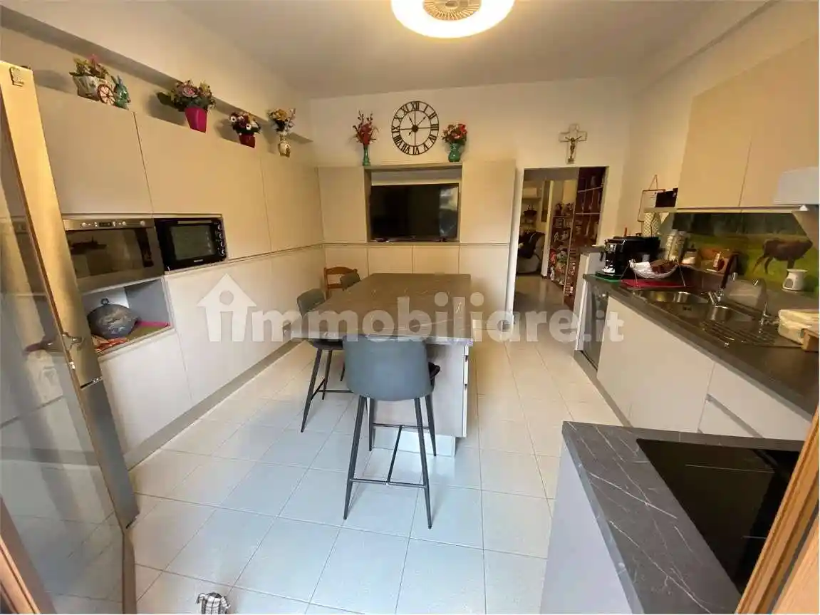 Quadrilocale via Erbosa , 96, Chiesanuova, Prato - foto 3