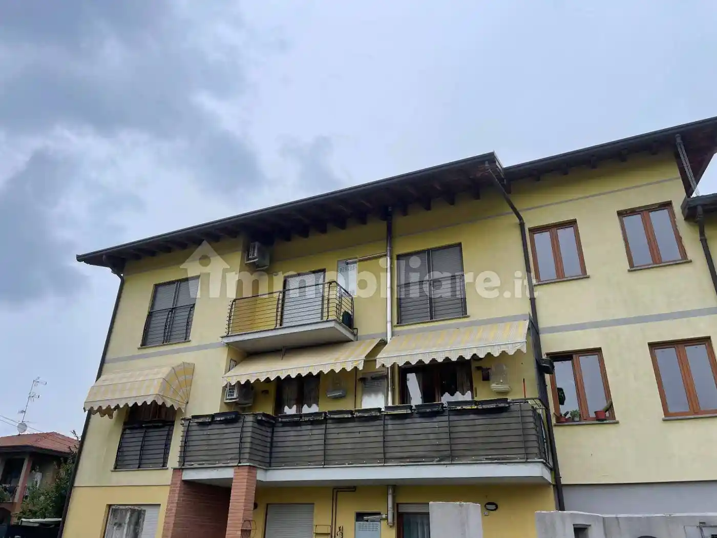 Appartamento in vendita a Jerago con Orago