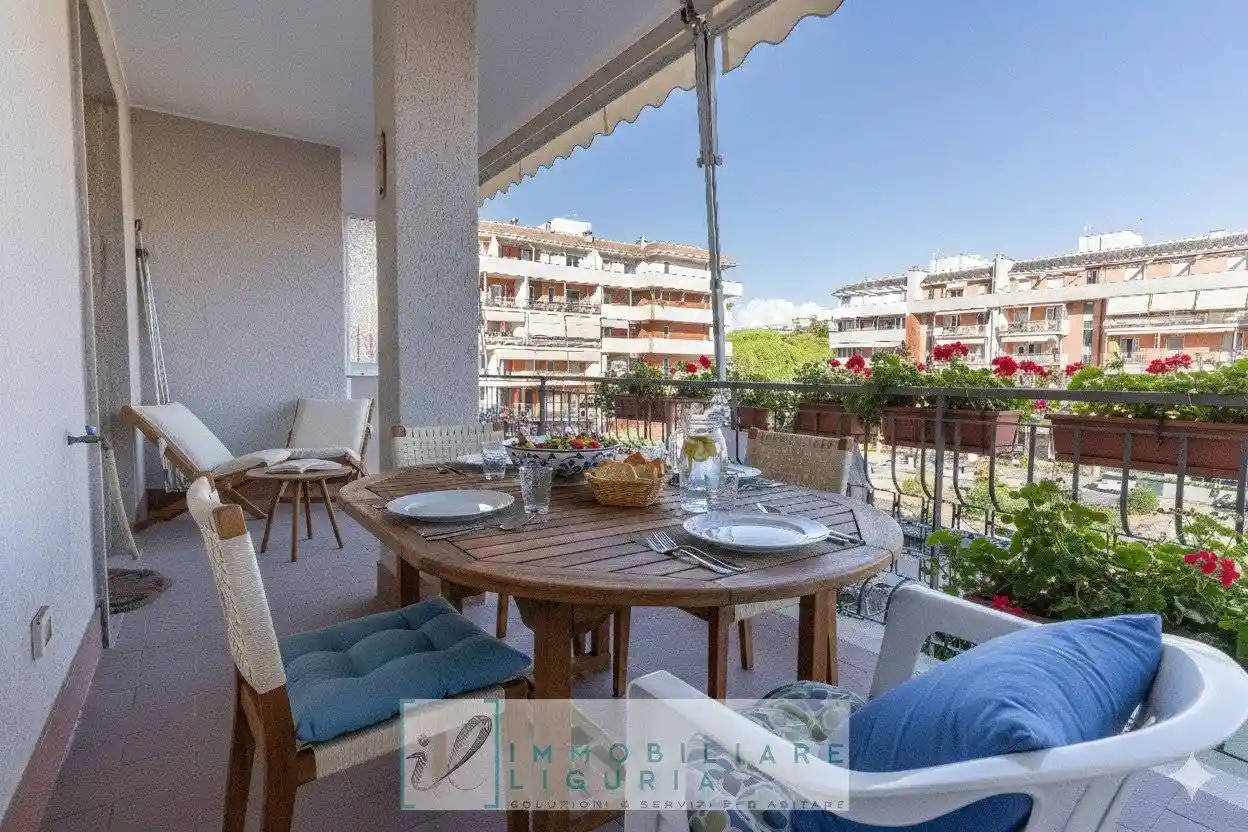 Appartamento in vendita a Albenga