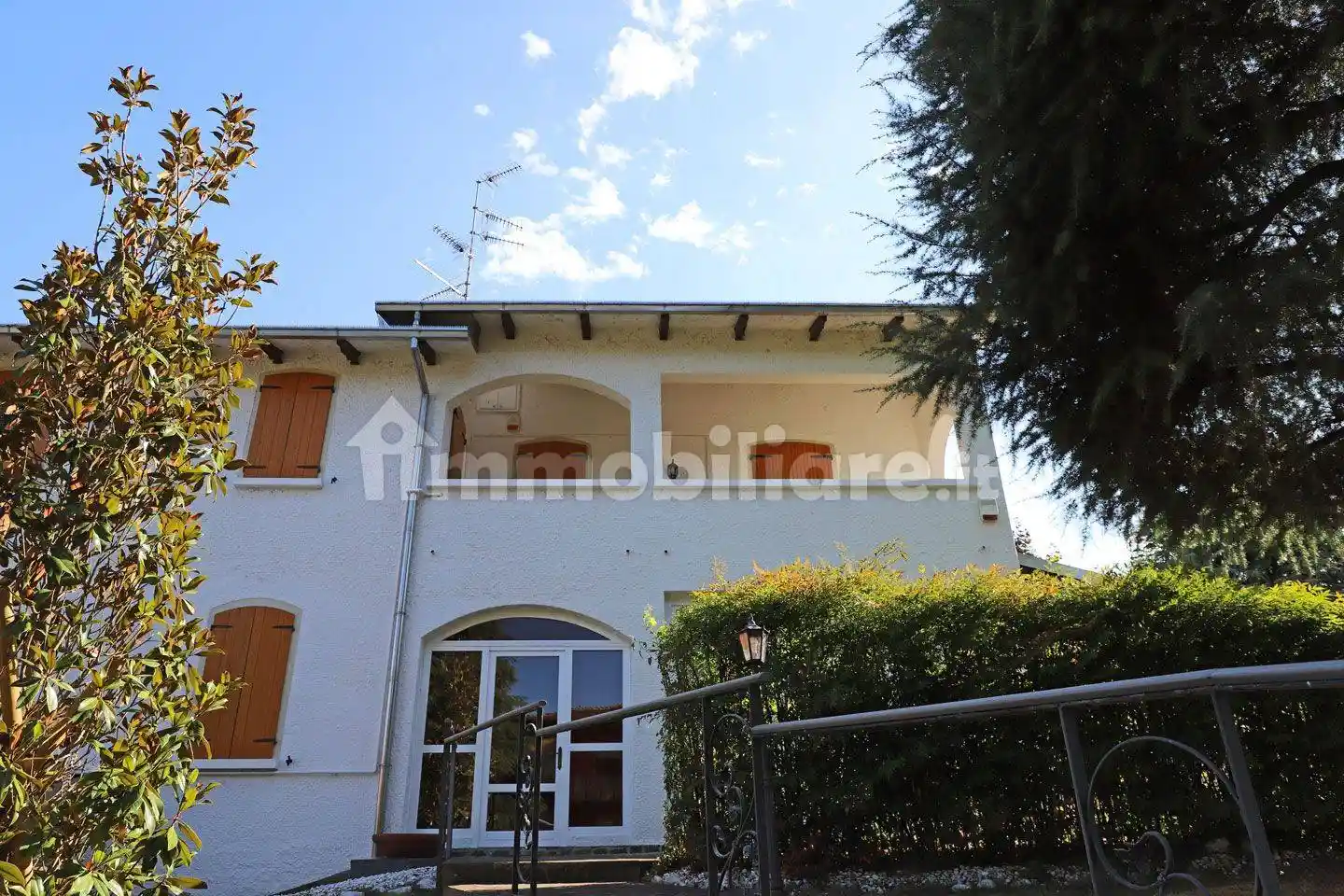 Villa in vendita a Montechiarugolo