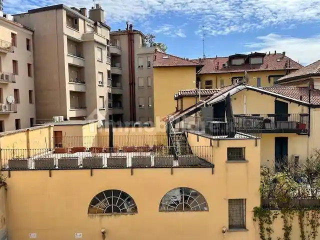 Appartamento in vendita a Monza