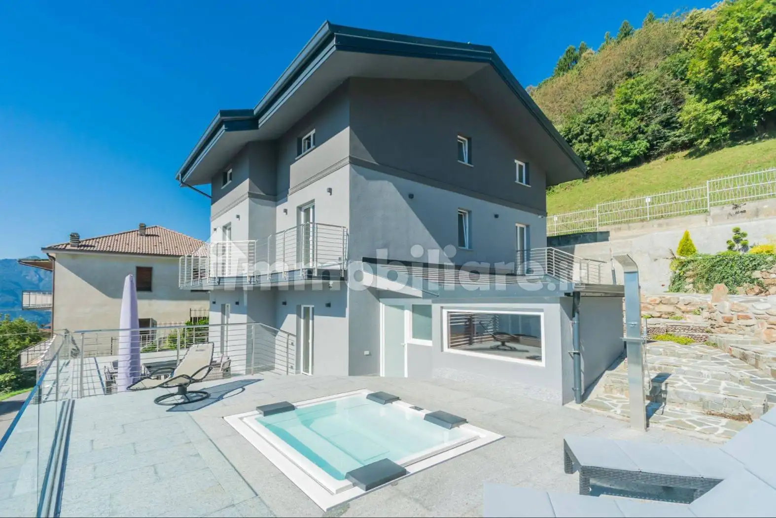 Villa unifamiliare, nuova, 310 m², Narro Indovero, Casargo