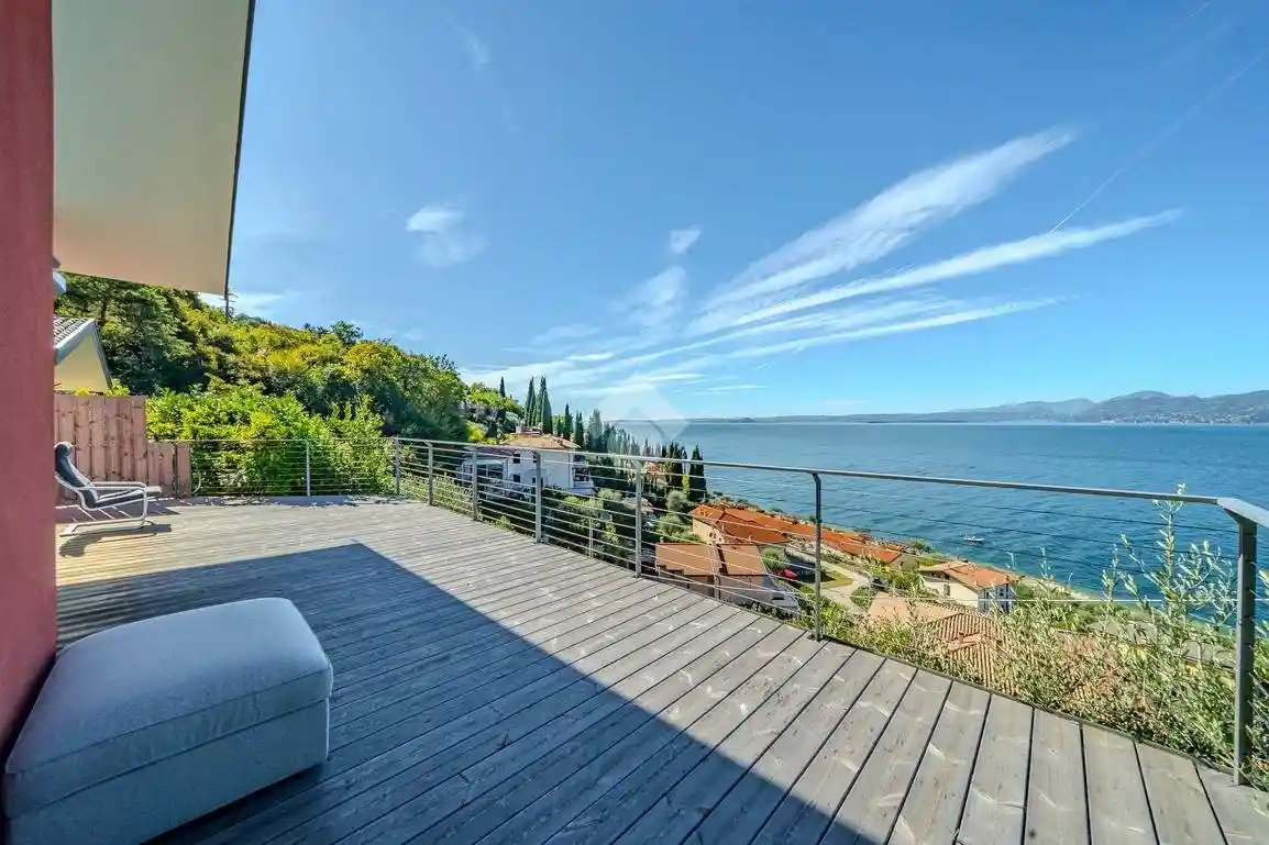 Villa in vendita a Torri del Benaco
