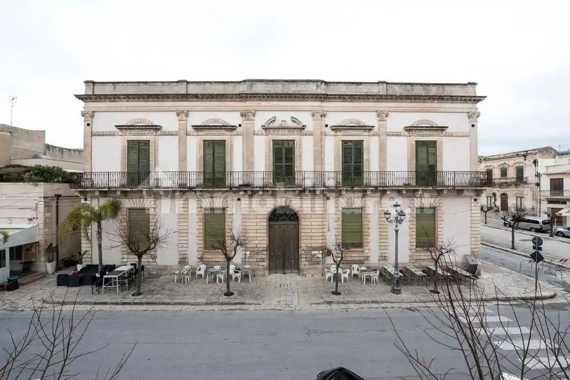 Palazzo - Edificio in vendita a Ispica