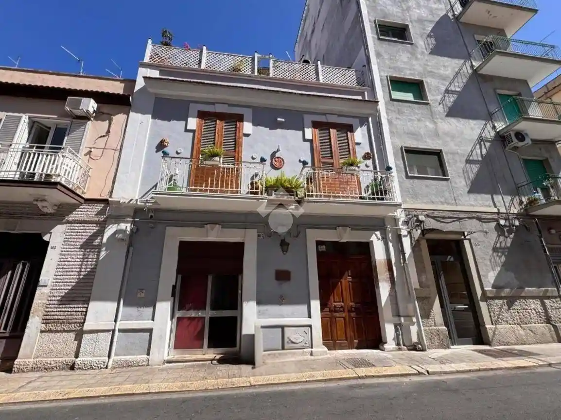 Casa indipendente in vendita a Bari