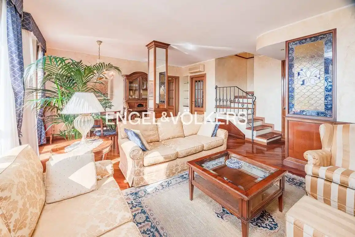 Appartamento in vendita a Desio