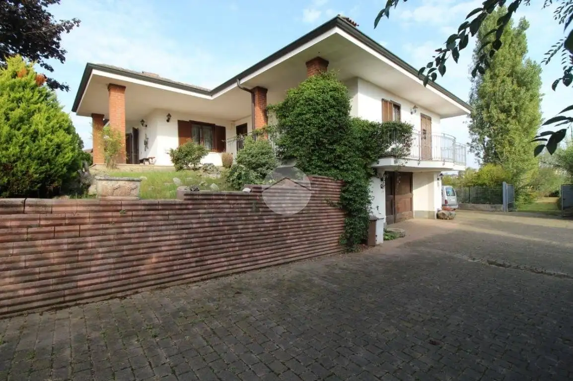 Villa unifamiliare via Regina Margherita 33, Centro, Ceresole Alba - foto 3