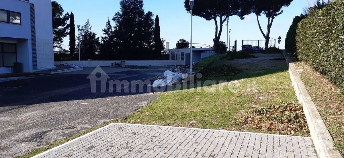 Palazzo - Edificio in Affitto - foto 4