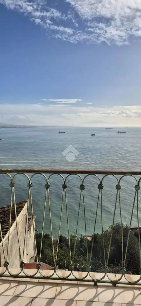 Appartamento in vendita a Vietri sul Mare