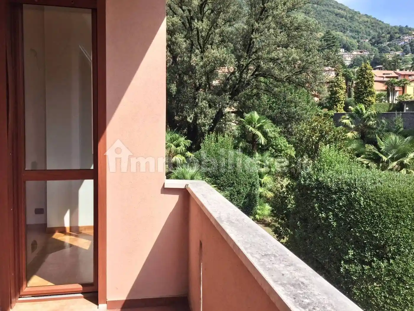 Appartamento in affitto a Cernobbio