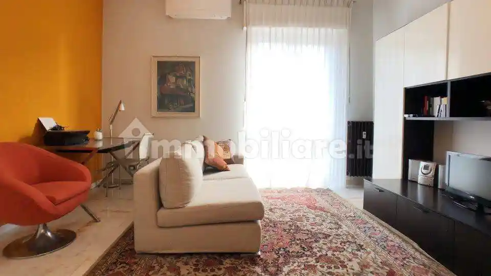 Trilocale via Umberto Fogagnolo 32, Centro, Sesto San Giovanni - foto 2