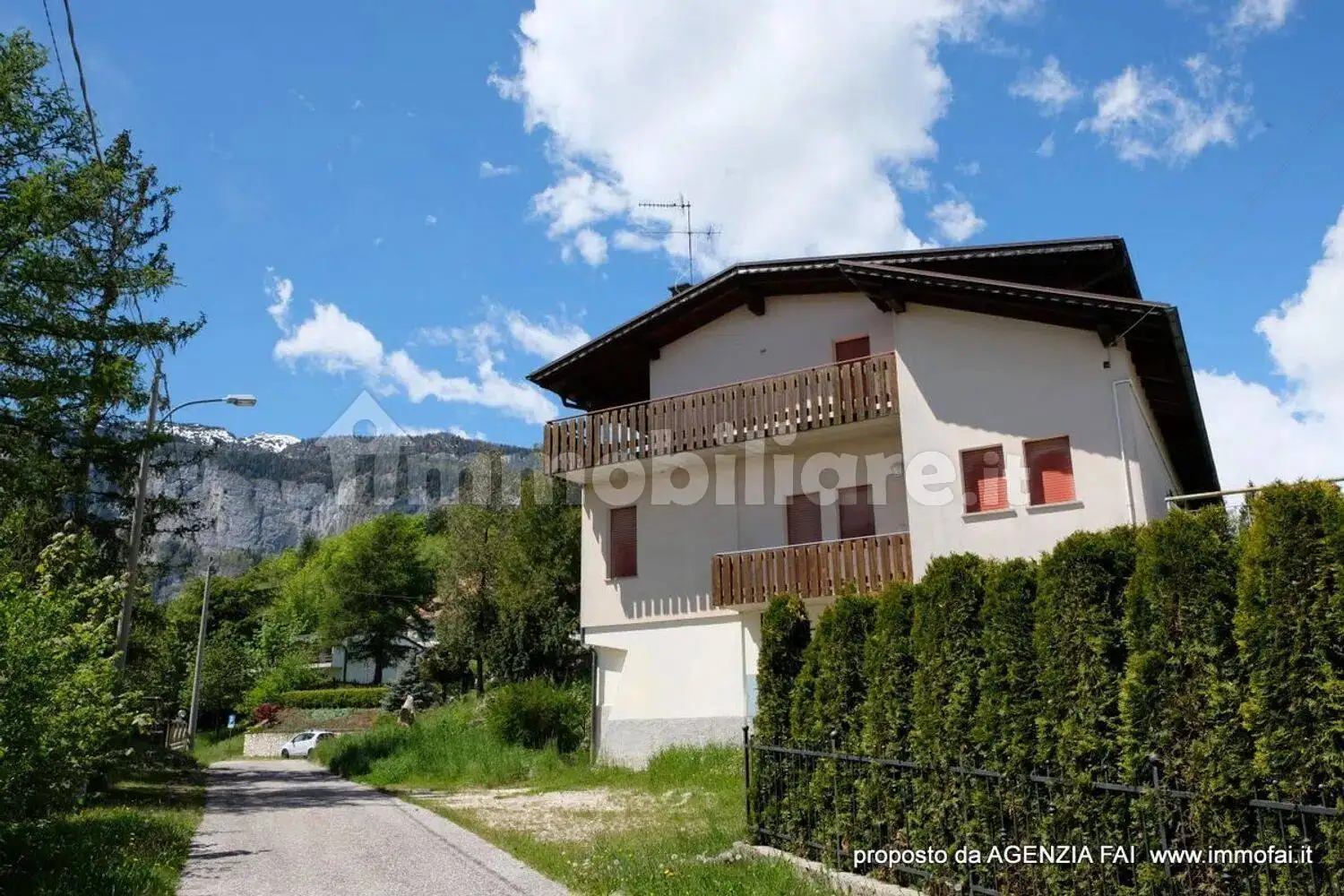Villa unifamiliare via Della Madonna Del Lavoro, Centro, Fai della Paganella - foto 3