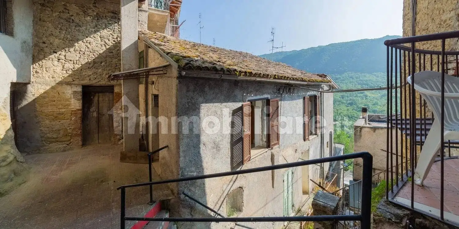 Appartamento in vendita a Turania