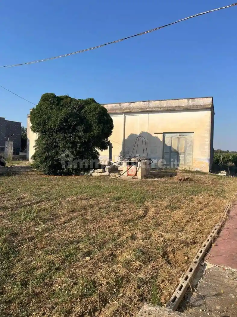 Rustico - Casale in vendita a Cutrofiano