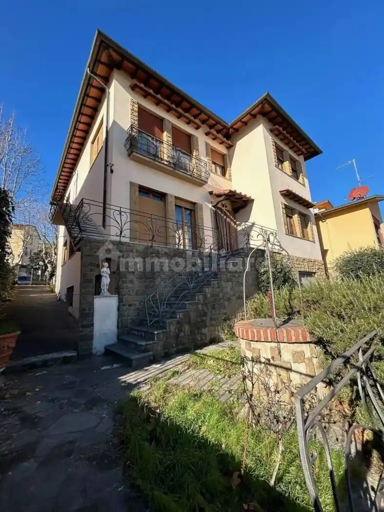 Villa in vendita a Signa
