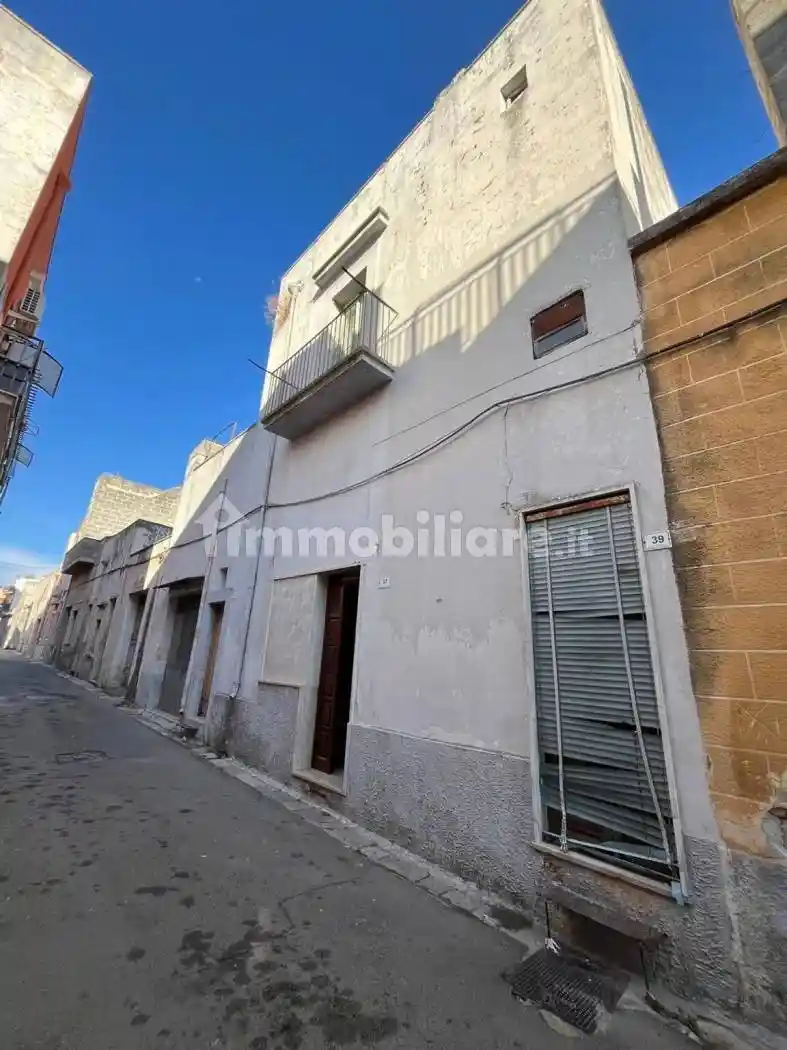 Villa in vendita a Aradeo