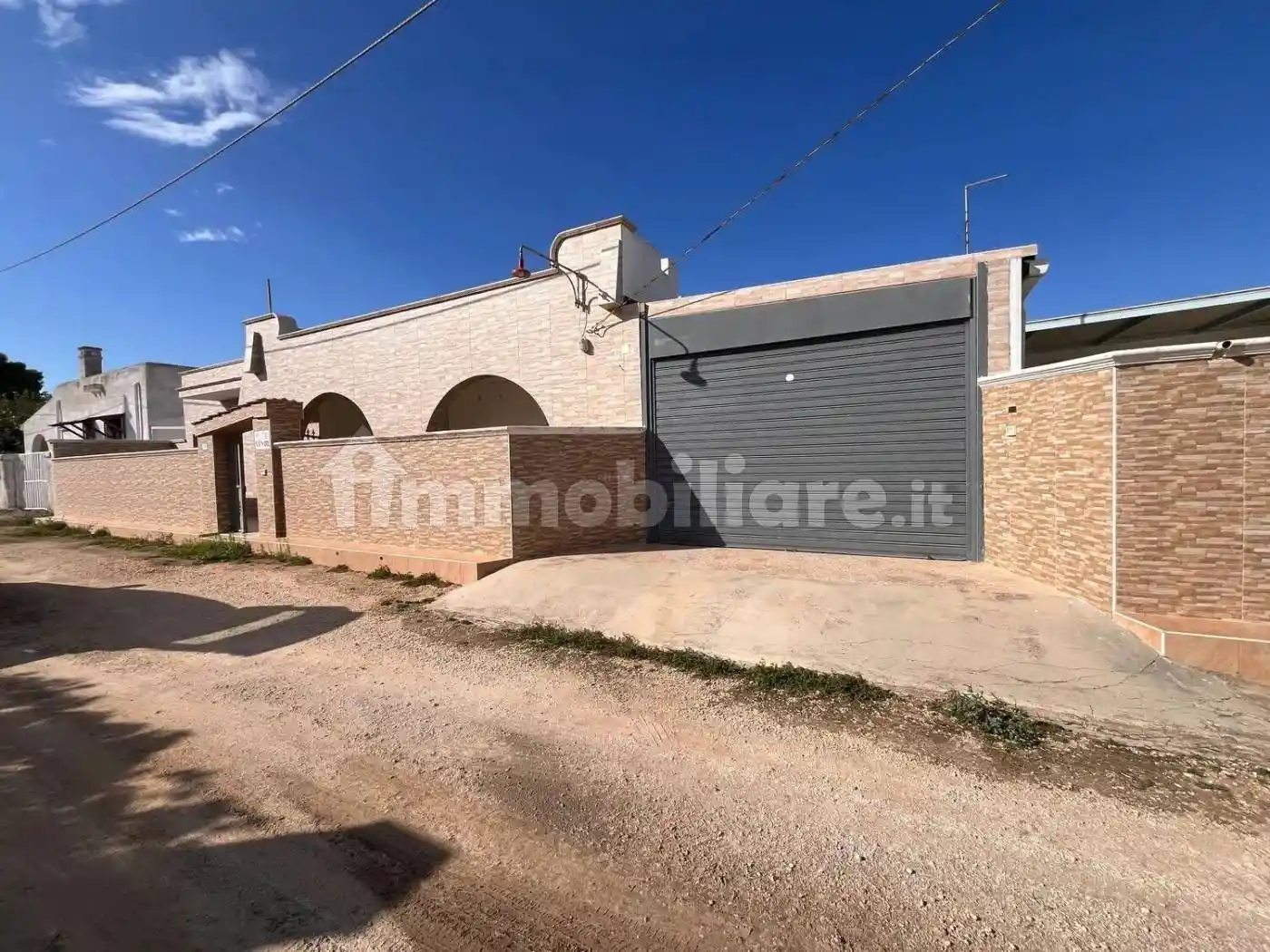 Villa in vendita a Lizzano