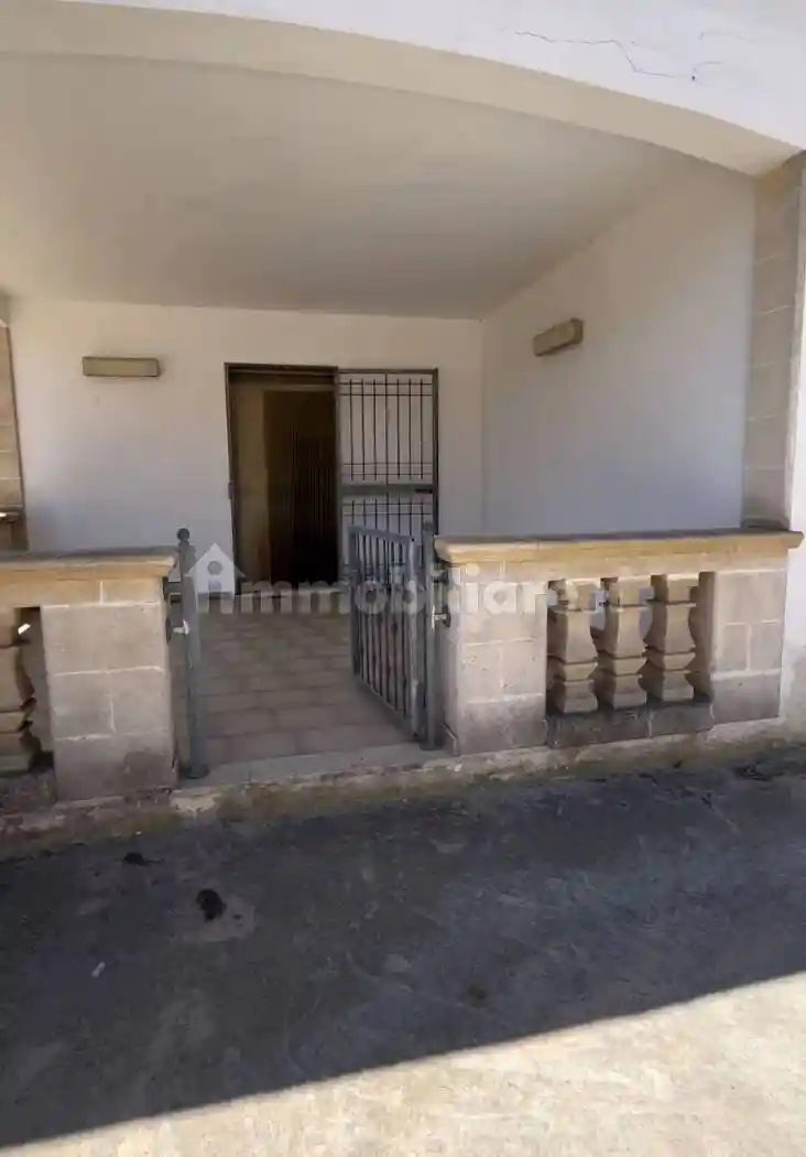 Villa in vendita a Lizzano