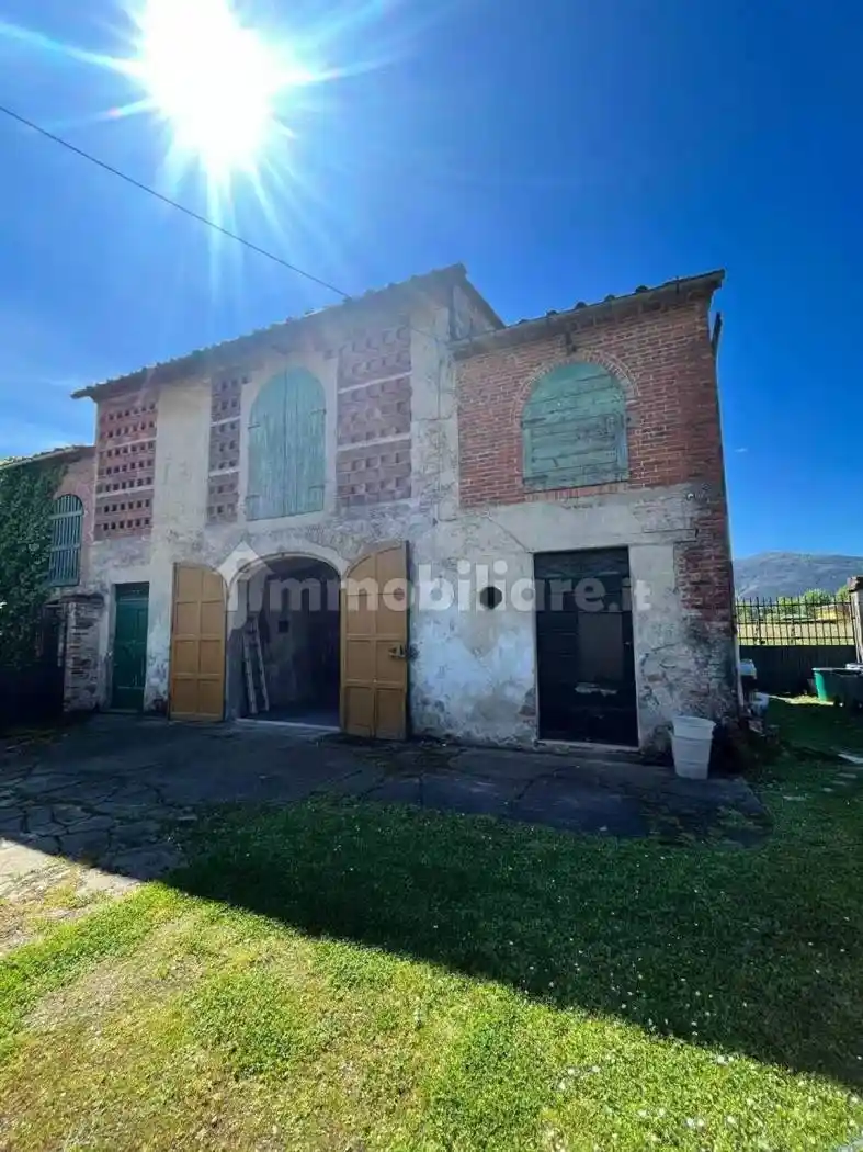 Villa unifamiliare, buono stato, 443 m², Carraia - Colognora, Capannori - foto 4