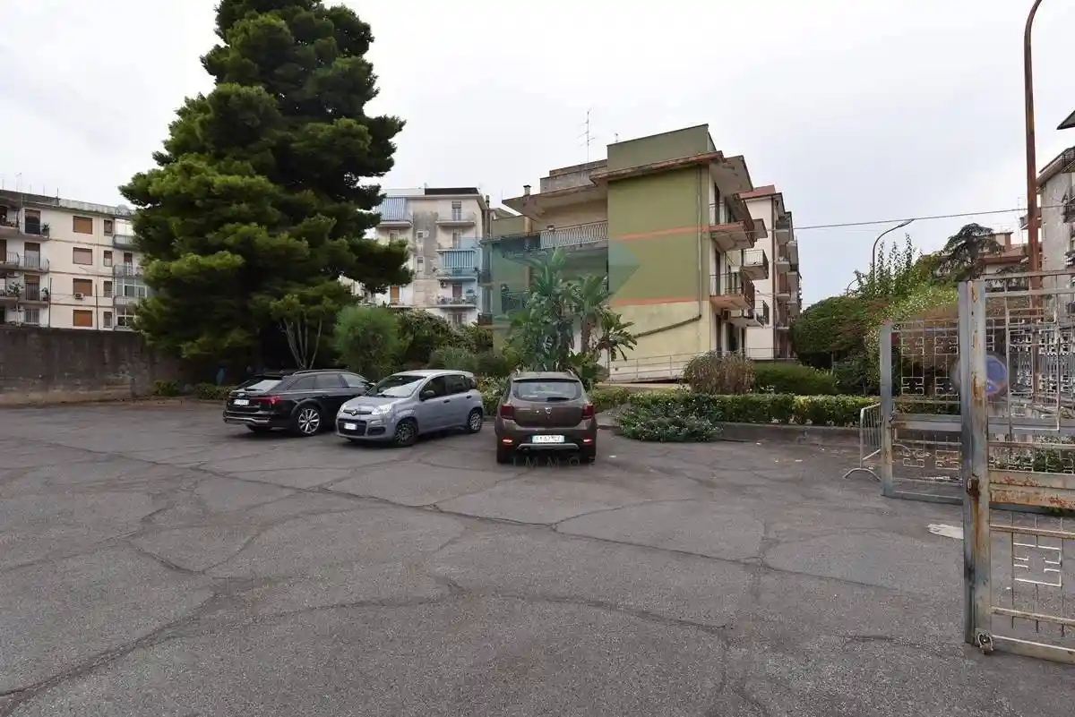 Palazzo - Edificio in Affitto - foto 5