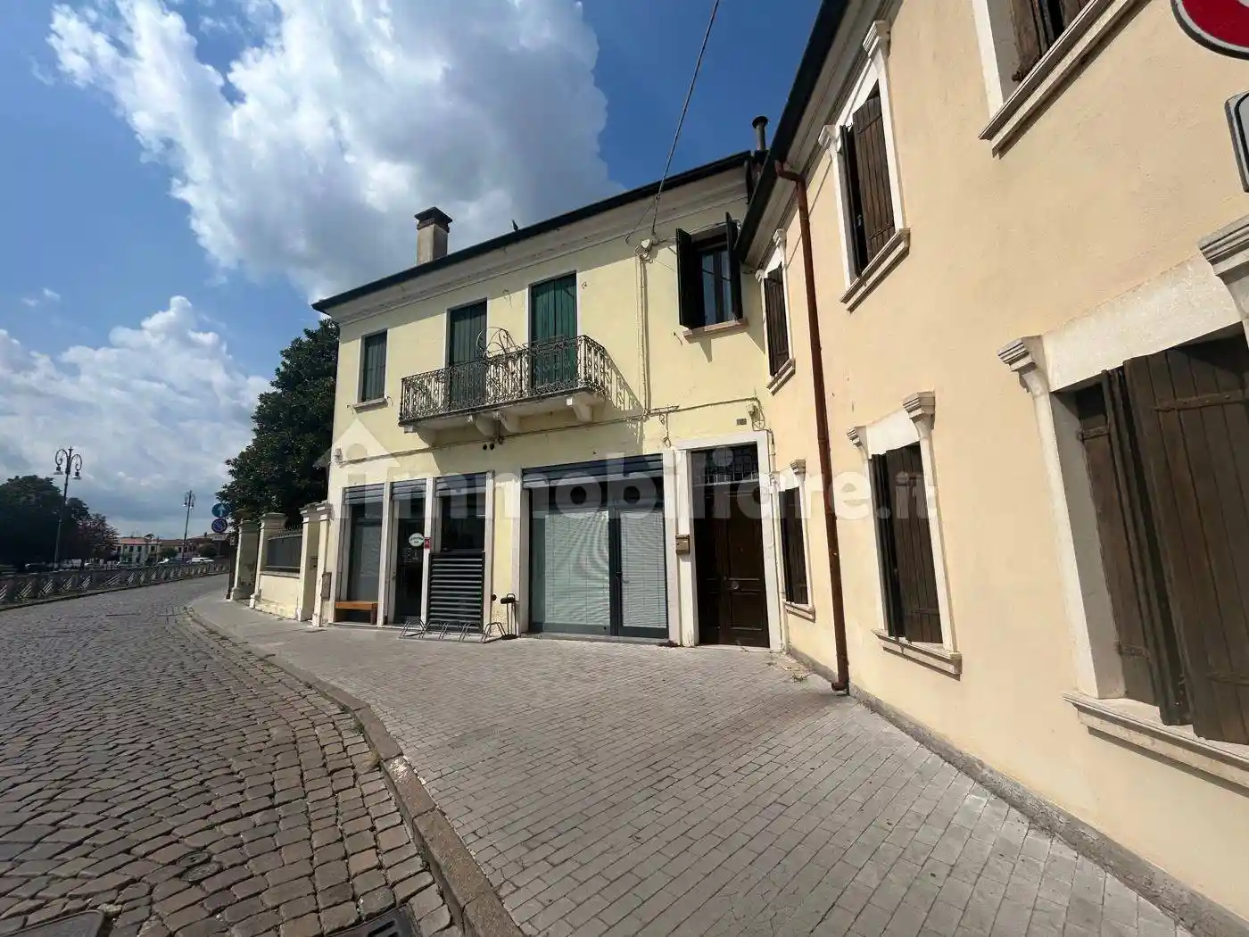 Palazzo - Edificio in vendita a Adria