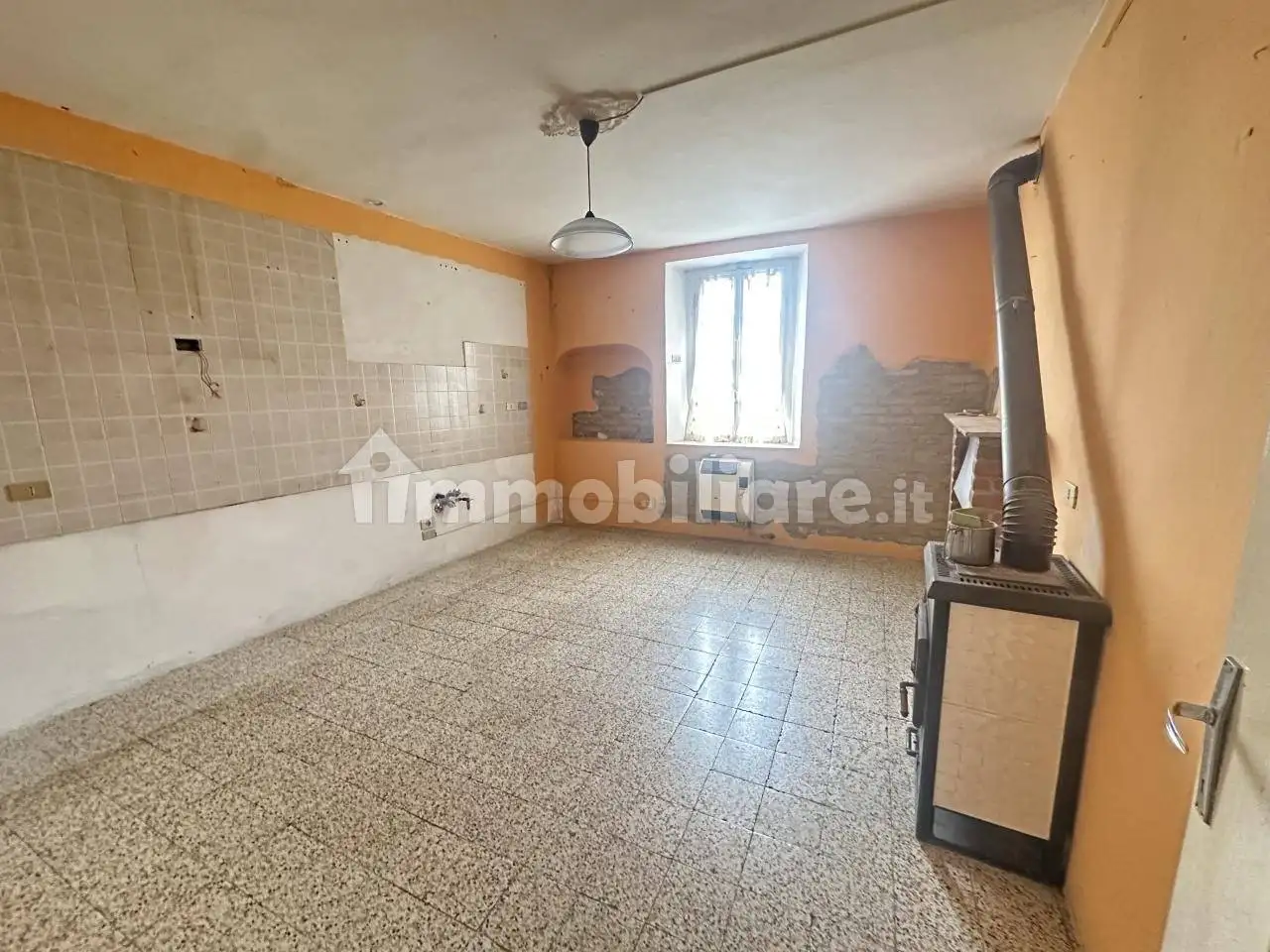 Terratetto unifamiliare via Frati, 100, Centro, Castell'Arquato - foto 2