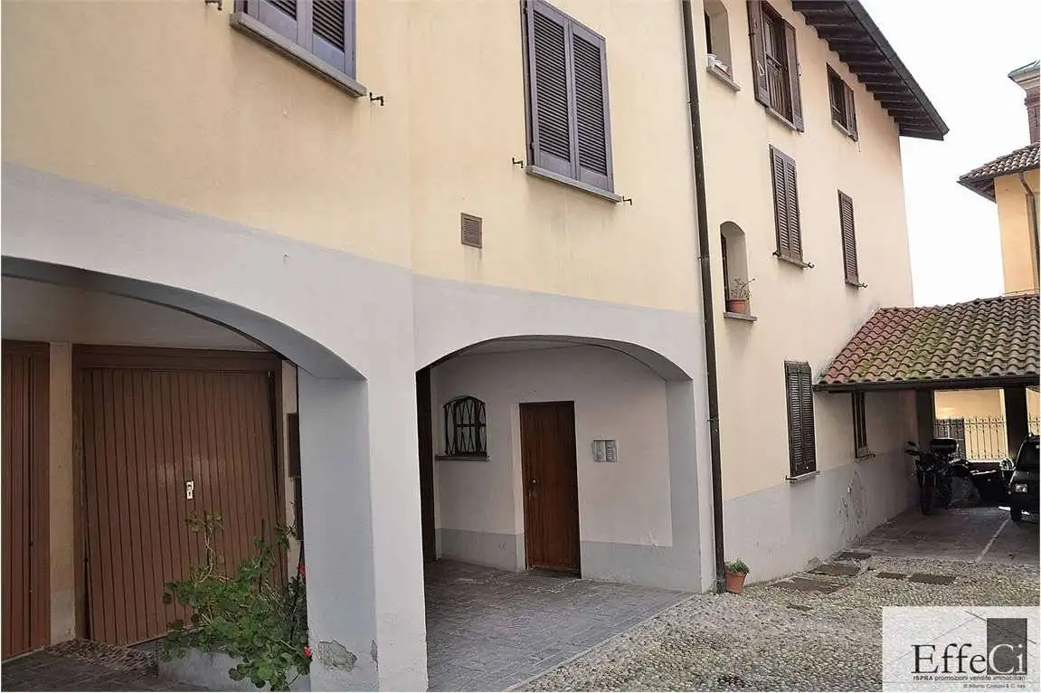 Appartamento in vendita a Gemonio