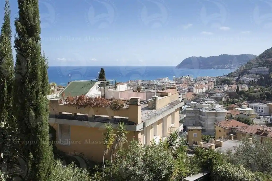 Appartamento in vendita a Alassio