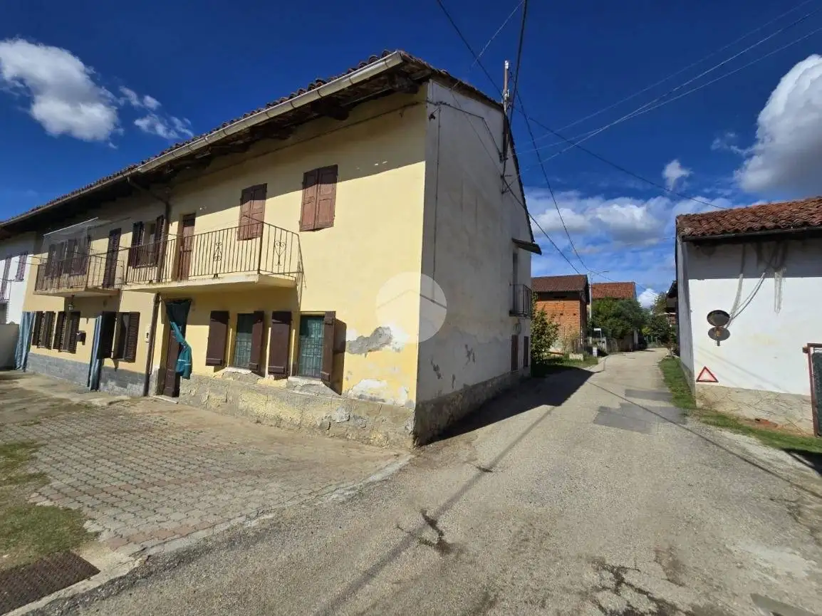 Casa indipendente in vendita a Ferrere