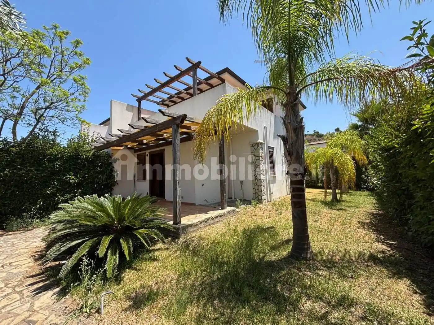 Villa in vendita a Campofelice di Roccella