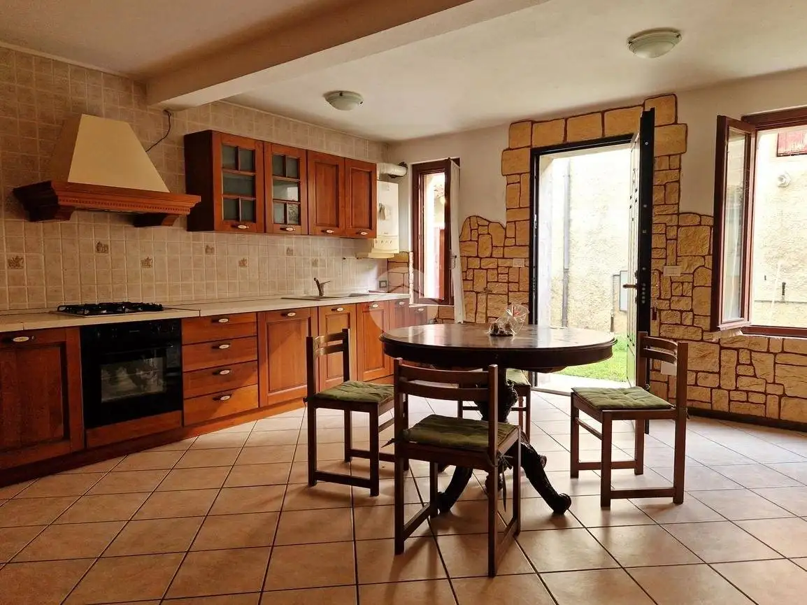 Casa indipendente in vendita a Bagnolo San Vito