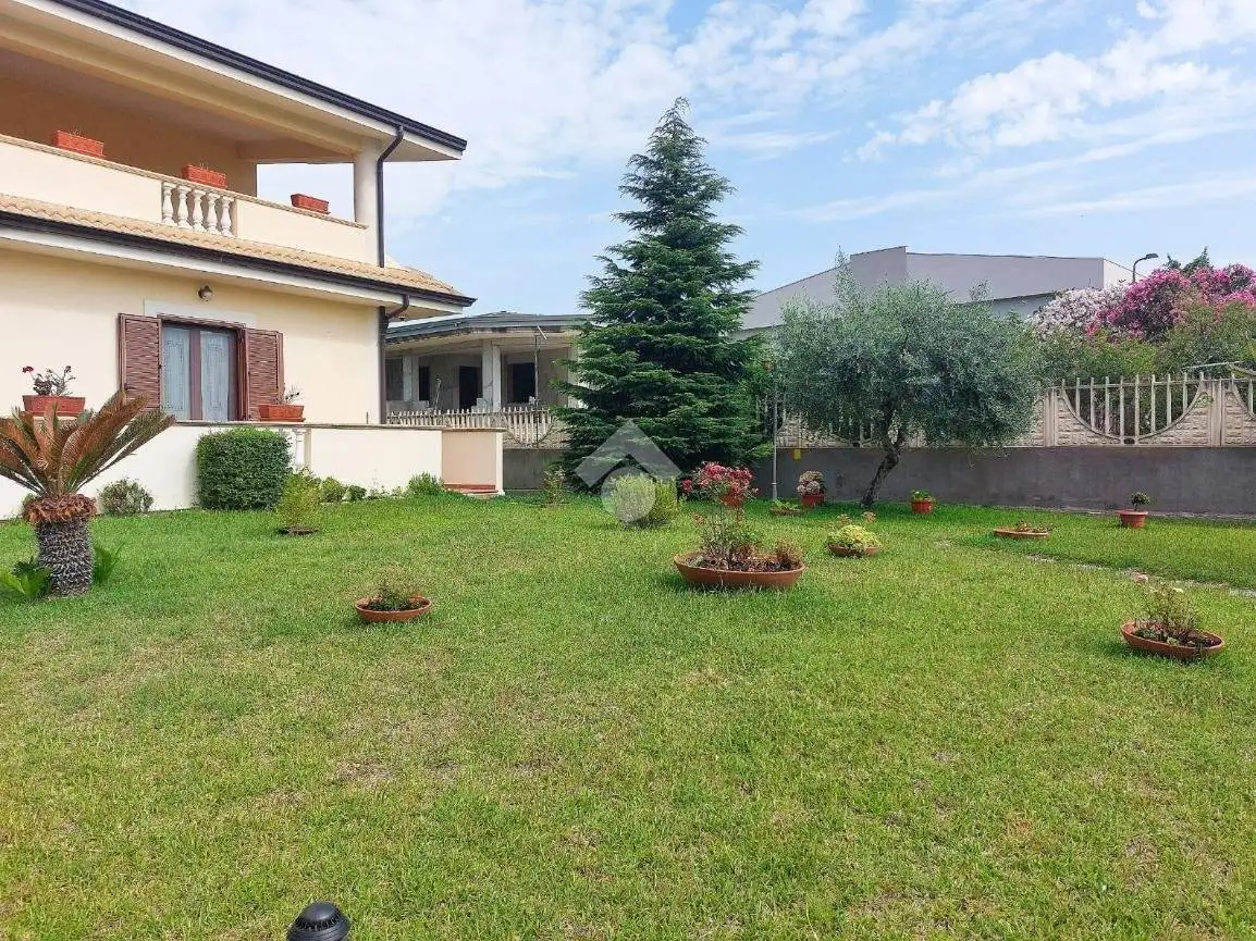 Villa unifamiliare via Aldo Moro 29, Centro, Botricello - foto 2