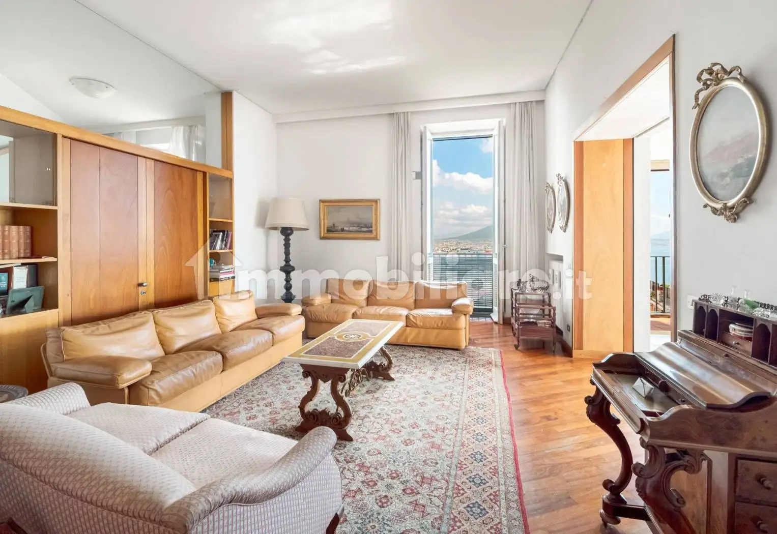 Appartamento in vendita a Napoli