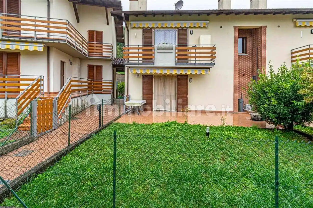 Appartamento in vendita a Sant'Omobono Terme