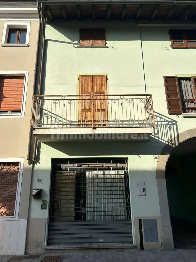 Casa indipendente in vendita a Urago d'Oglio