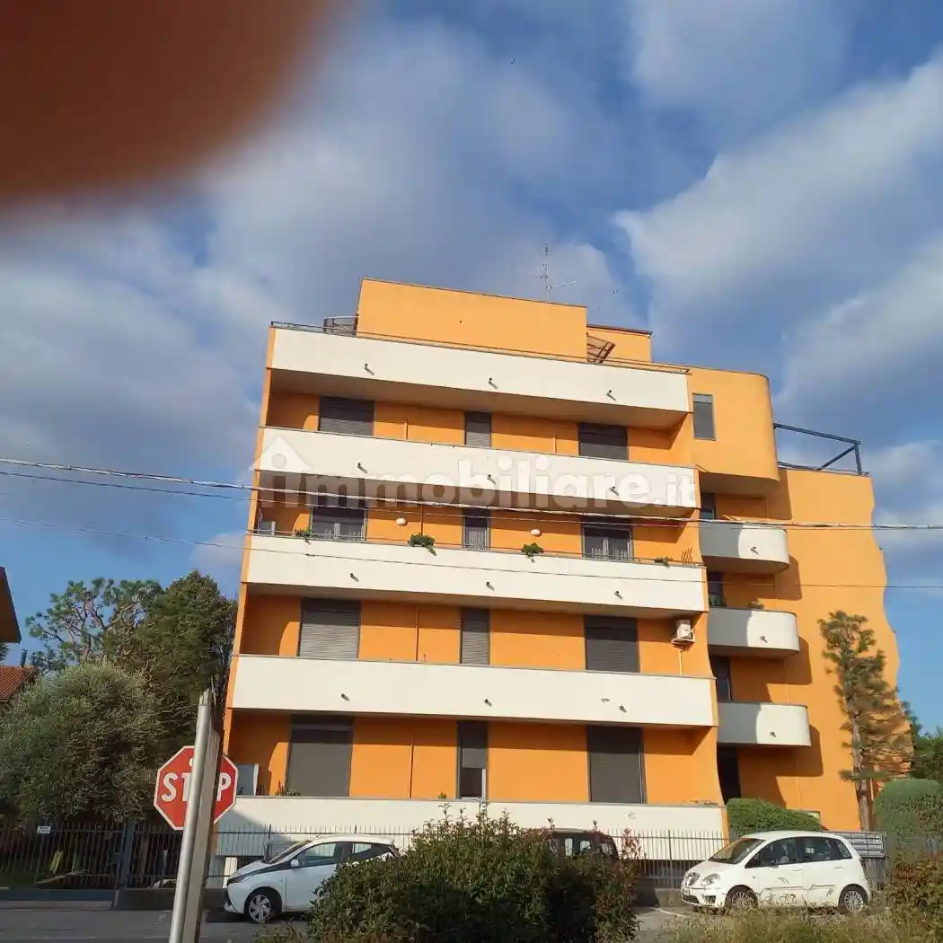 Appartamento in vendita a Gorla Minore