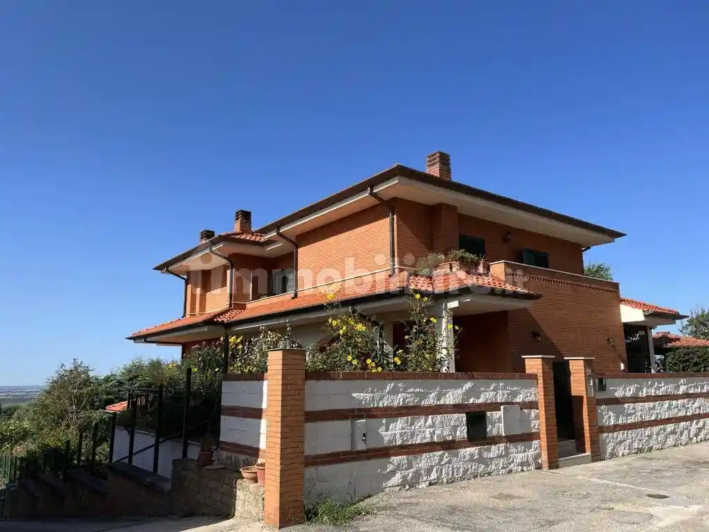 Villa in vendita a Cori