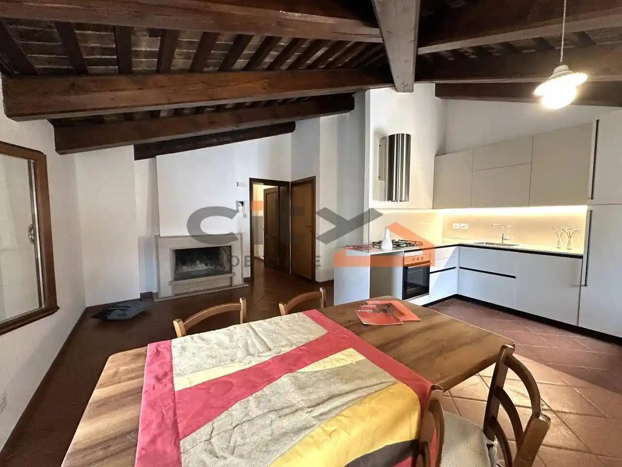 Trilocale terzo piano, Centro, Bassano del Grappa - foto 5