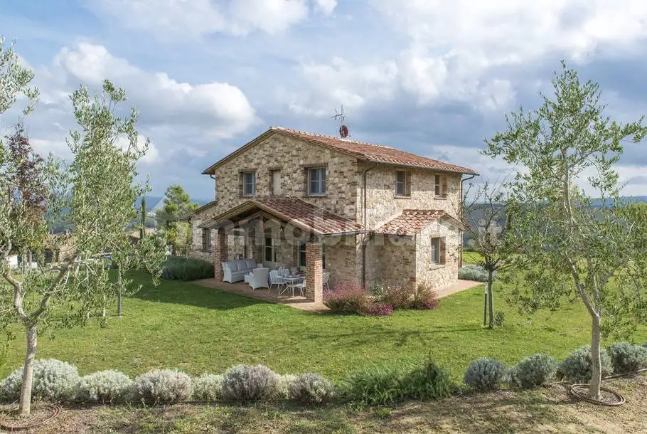 Rustico - Casale in vendita a Fabro