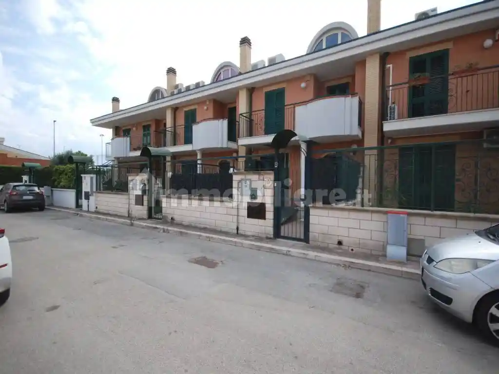 Villa a schiera via Gustavo Cammeo 56, Città del Cinema - Aeroporto, Foggia - foto 2