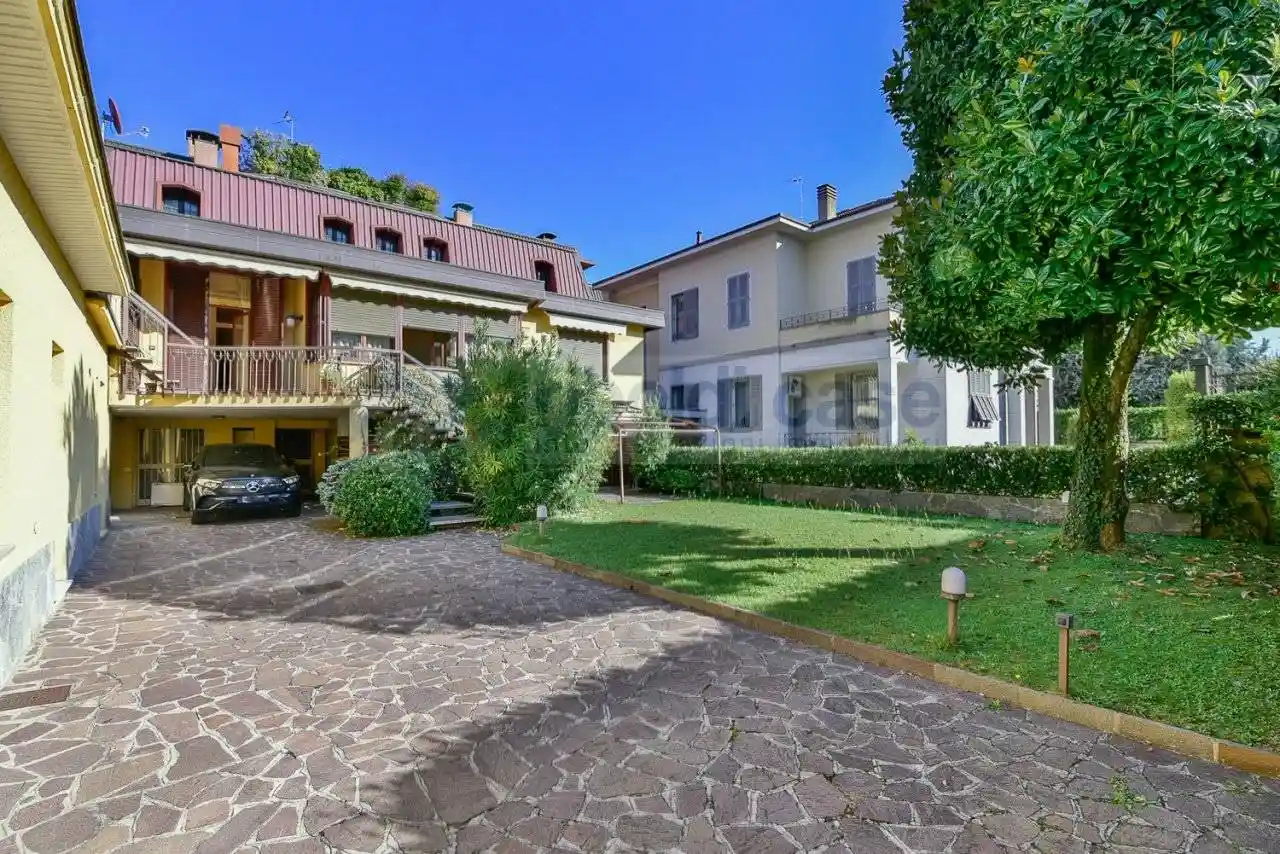 Villa unifamiliare, buono stato, 280 m², Umberto I - Garibaldi, Seregno - foto 2
