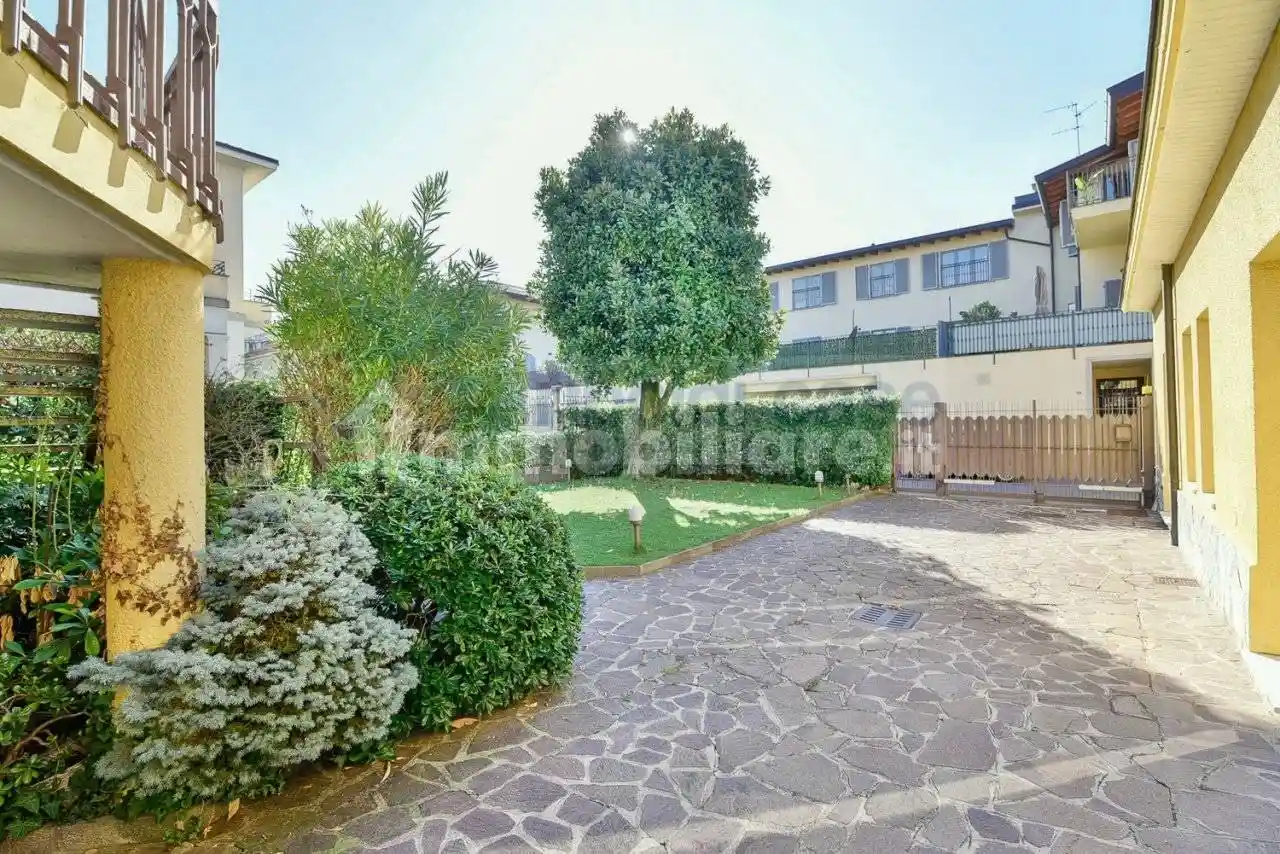 Villa unifamiliare, buono stato, 280 m², Umberto I - Garibaldi, Seregno - foto 3